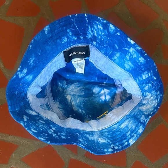 TALENTLESS Blue and White Tie-Dye Bucket Hat Unisex - Picture 3 of 13